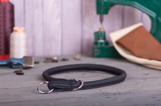 Lederhalsband rundgenäht schwarz 55 cm / 10 mm